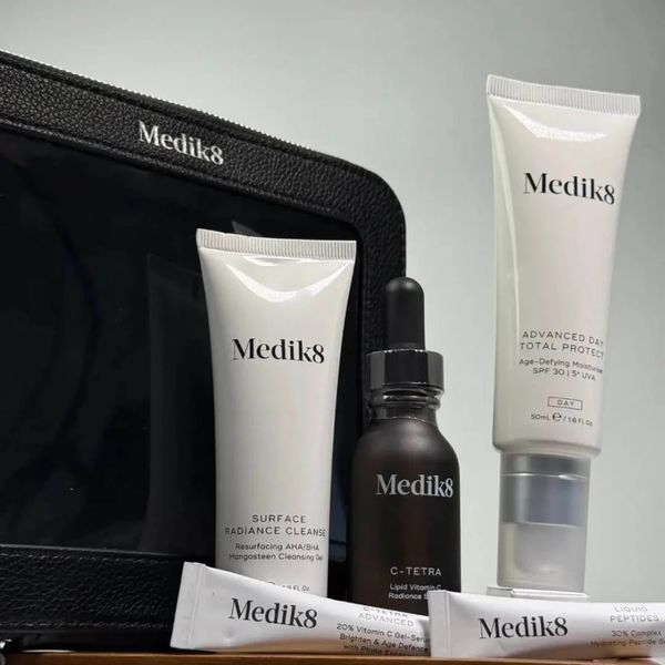 Літній набір із 5 бестселерів у зручній косметичці - Medik8 The Summer Edition Set 112289 фото